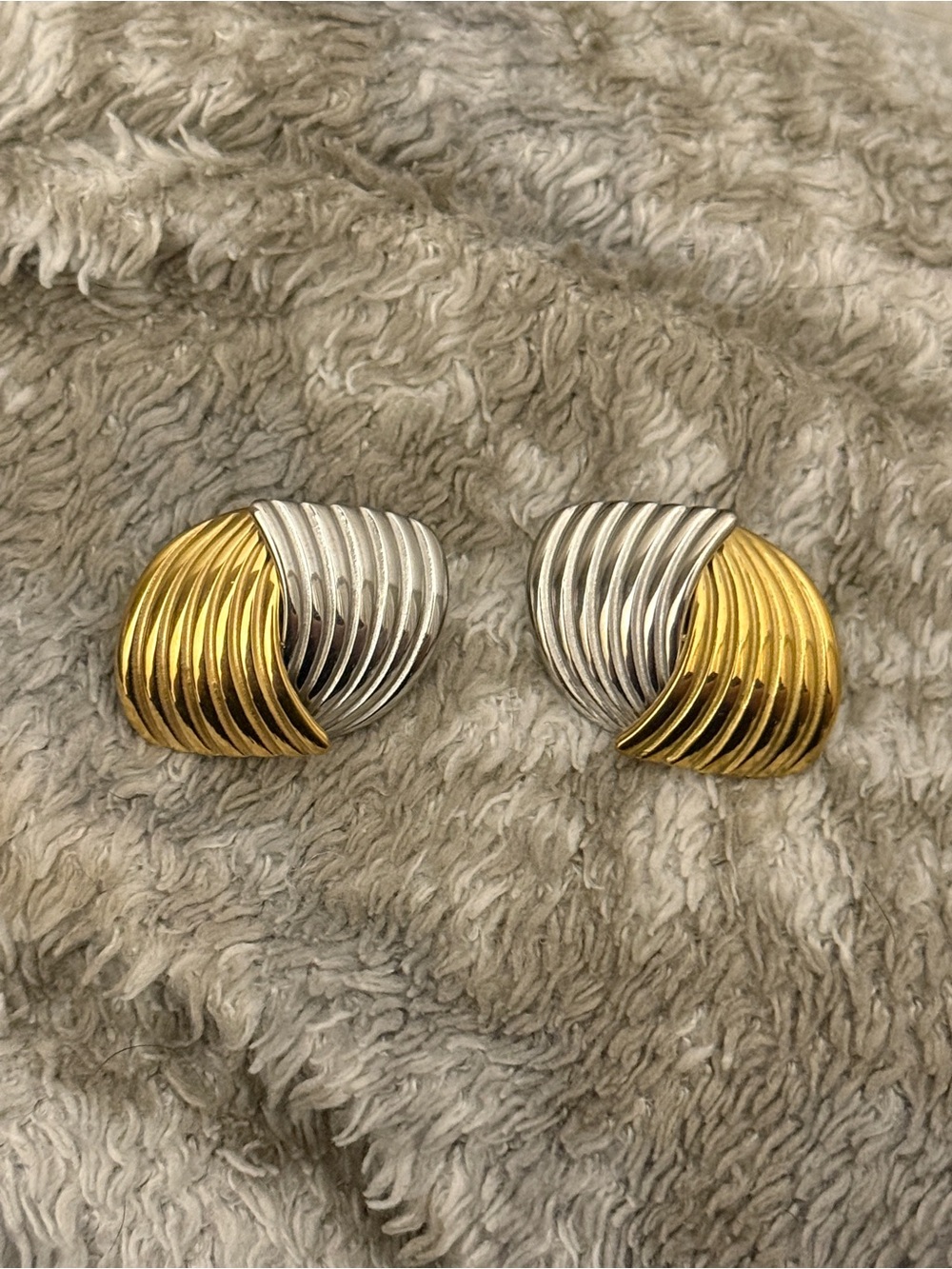 Waterproof Two-Tone Gold and Silver Ribbed Mixed Metal Earrings